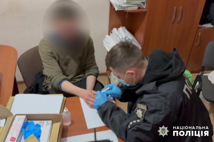 На Одещині неповнолітній онук жорстоко вбив власну бабусю (відео)