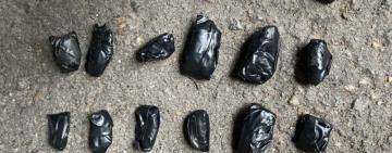 Робив «закладки» по місту: в Одесі поліцейські затримали розповсюджувача наркотиків та психотропів