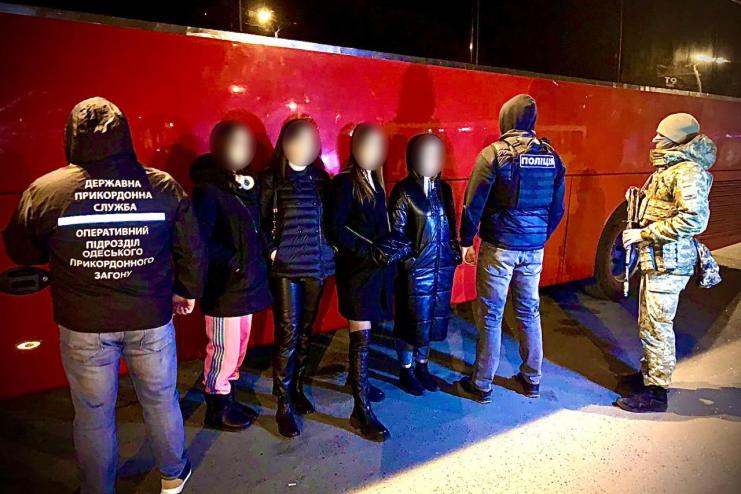 Вербував жінок для секс-роботи в Італії: на Одещині  правоохоронці викрили канал торгівлі людьми