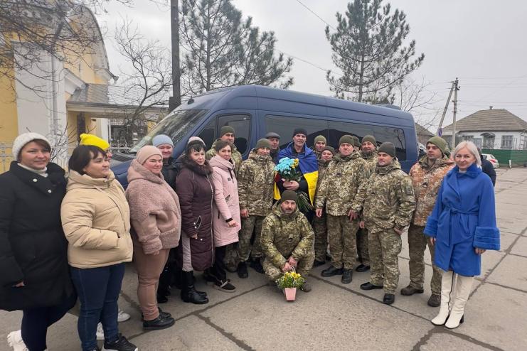 В рідному місті на Одещині після 22-ох місяців полону зустрічали Олександра Кривицького