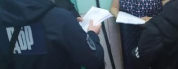  На Одещині правоохоронниця три роки безпідставно нараховувала зарплату своїй подрузі