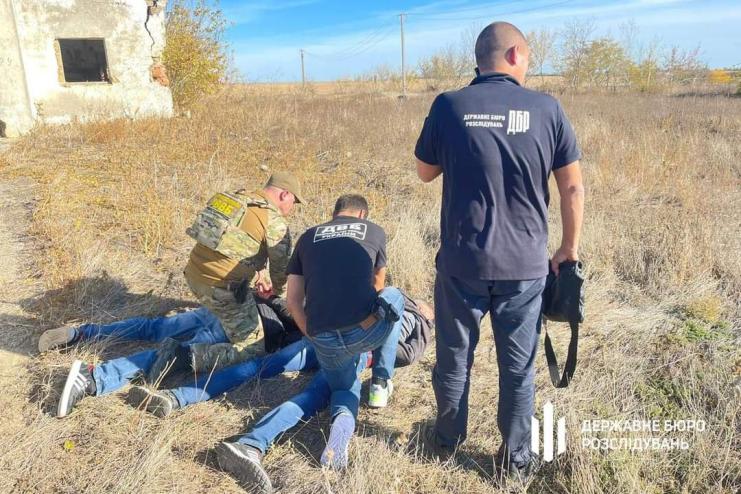 На Одещині правоохоронець та його спільник постануть перед судом за переправлення чоловіків через кордон