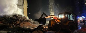 Нічна атака ворога по Одесі: двоє людей загинули, їхні тіла дістали з-під завалів рятувальники ДСНС