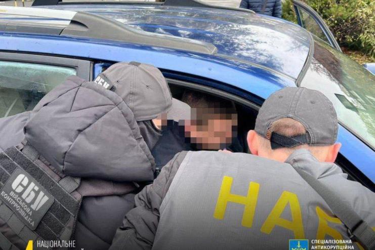 Бізнесмен, який хотів підкупити командувача ОСУВ «Одеса», відбувся штрафом та перерахував мільйон на благодійність