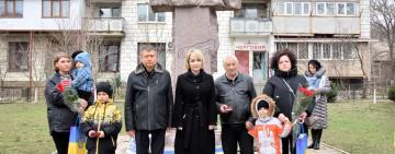 Родинам загиблих військовослужбовців із Саратської громади вручили ордени "ЗА МУЖНІСТЬ ІІІ ступеня"