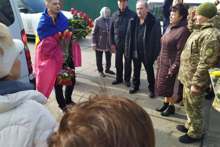 Автор легендарного відео зі Зміїного після майже двох років полону повернувся додому