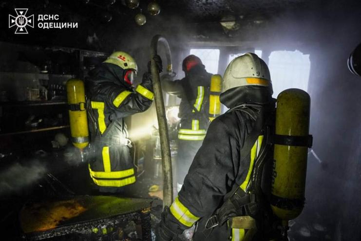 З пожежі врятовано 2 людей - ДСНС