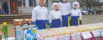 Тарутине: студенти аграрного ліцею зібрали 15 000 гривень за одну годину на підтримку ЗСУ