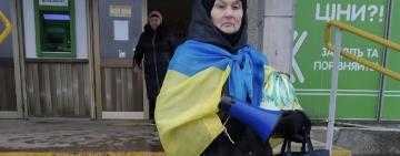 Взяла банку, вдягла прапор і провела збір: на Одещині жінка зібрала майже 20 тис грн на авто розвідникам 