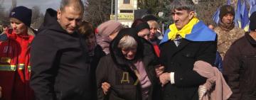 На Одещині чиновники відмовилися допомогти бабусі доставити тіло загиблого на фронті онука в рідне місто (відео) – ЗМІ