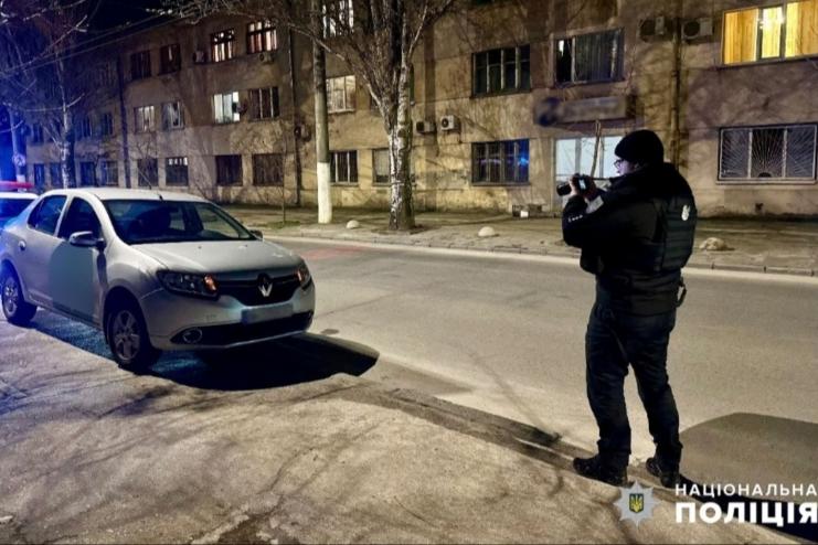 Поліцейські затримали чоловіка, котрий влаштував стрілянину посеред міста