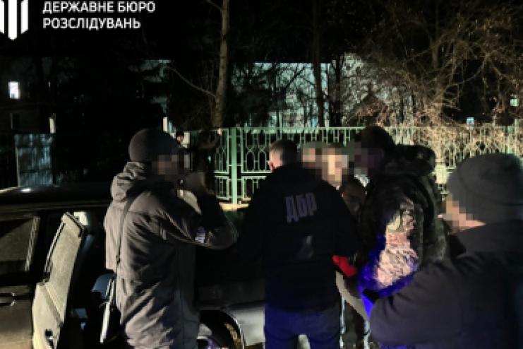На Одещині судитимуть працівника військкомату та правоохоронця, які торгували «білими квитками»