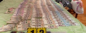 Зняла «порчу» з дітей за 7,5 тис.доларів: в Одесі пов'язали «ворожку»