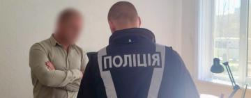 «Працевлаштовував» громадян та отримував їхню зарплатню: на Одещині директор комунального підприємства та його спільниця отримали підозри