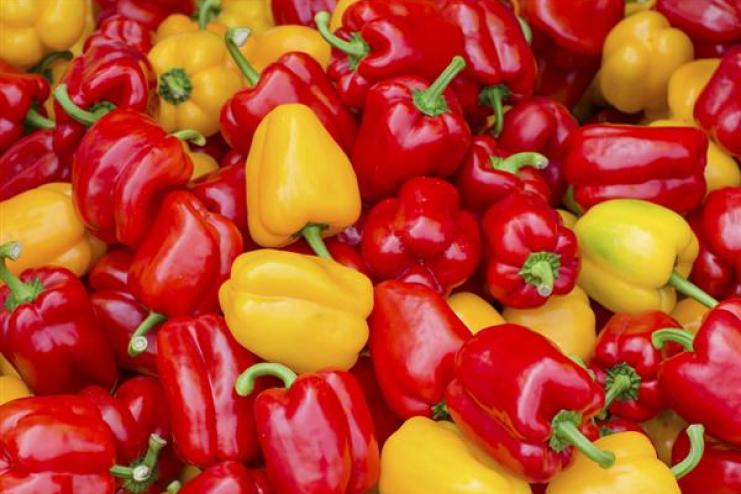На полиці магазинів Одещини міг потрапити отруйний болгарський перець