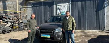 211-ту автівку благодійники з Одещини передали військовим з «Азову»