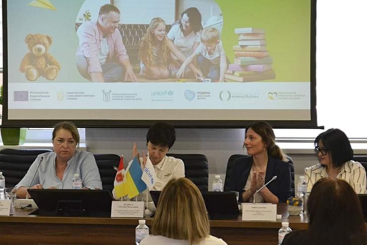 В Одесі реалізується проєкт «Сім'я для кожної дитини: розвиток сімейного патронату»