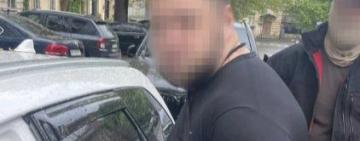 Інспектора патрульної поліції затримано на хабарі у 3500 дол 