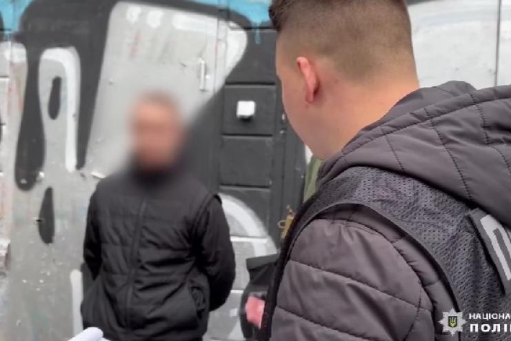 До семи років увʼязнення загрожує юнаку з Одещини за незаконні оборудки з бойовими припасами