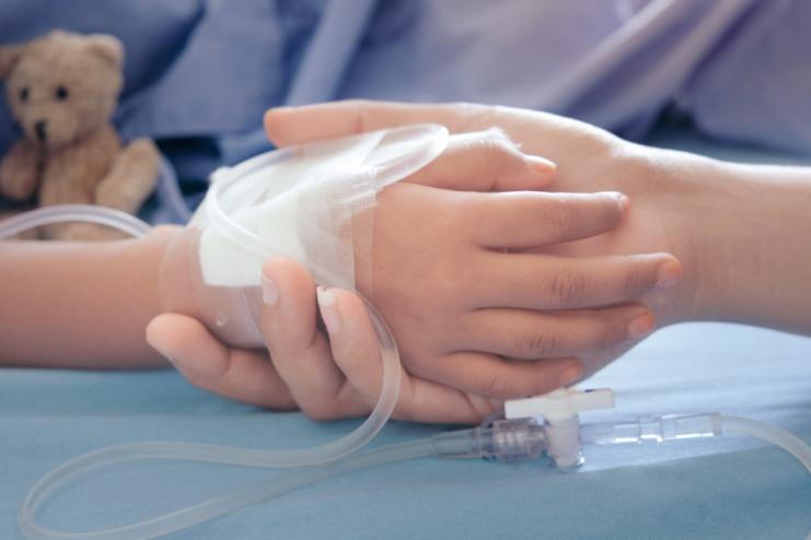 Моліться! П’ятирічна Злата, яка постраждала в Одесі від російської ракети, впала в кому
