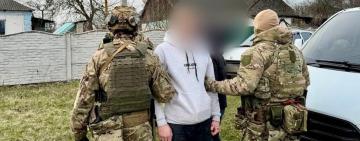 Шахрай, під виглядом відомого волонтера, ошукав на 1 млн грн жінку, яка втратила на війні рідну людину