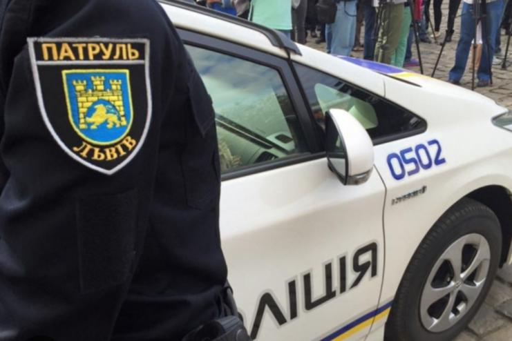 Поліцейська, яка  висловила невдоволення через чергування біля церкви буде звільнена 