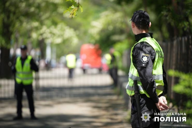 Попереду поминальні дні: поліцейські Одещини закликають громадян дотримуватися заходів власної безпеки