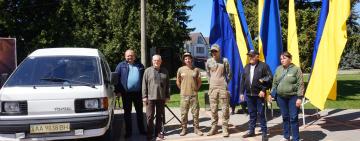 Батьки загиблого 22-річного військового з Одещини придбали автомобіль для ЗСУ