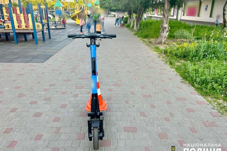 Трагедія в Одесі: 16-річна дівчина наїхала на 6-річну дитину електросамокатом