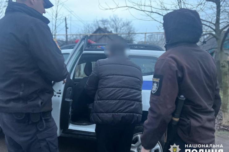 На Одещині водій шкільного автобуса протягом кількох місяців ґвалтував хлопчиків