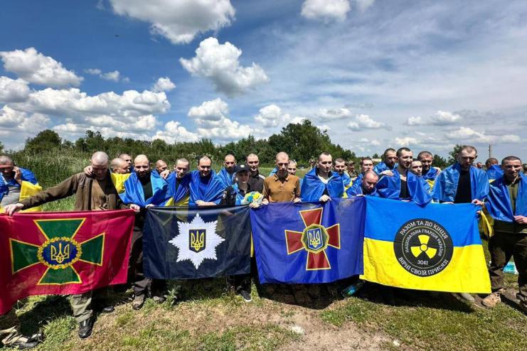 Один з Кілії і четверо з Вилкове: п’ятеро прикордонників з острова Зміїний повернулись з полону