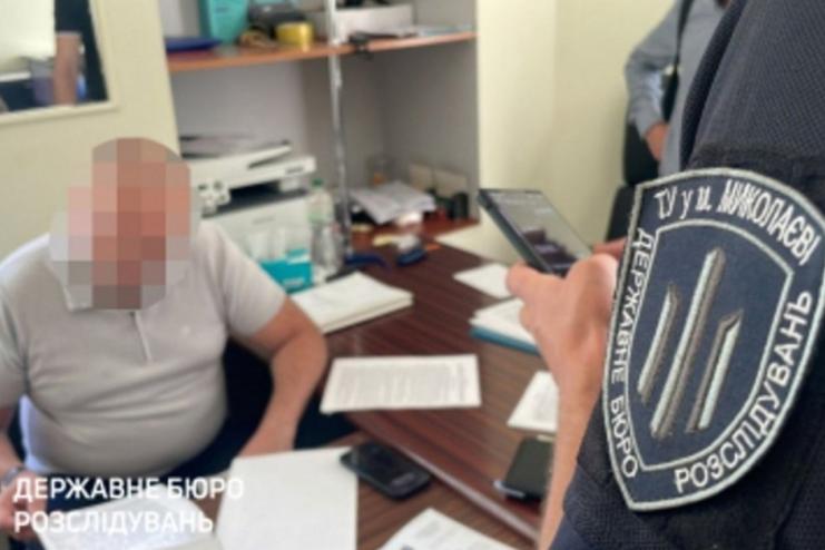 Заробляли на іноземцях: на Одещині викрили посадовців міграційної служби