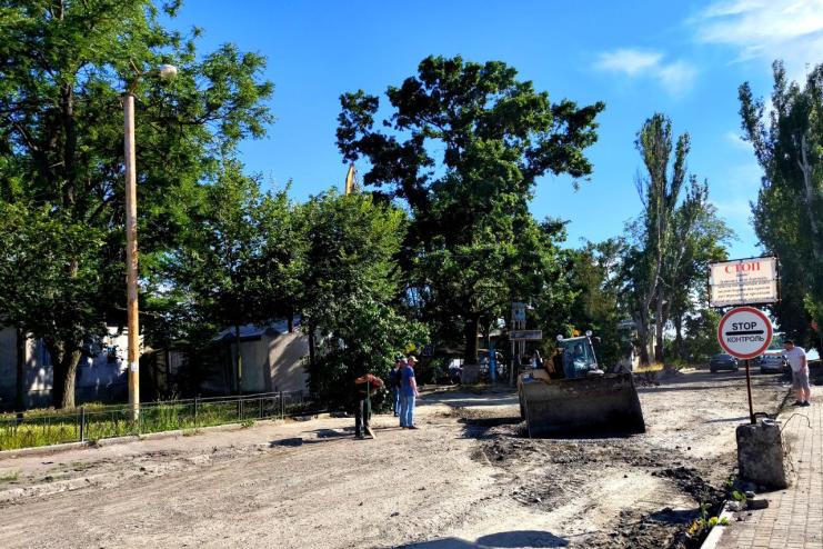 В Кілії приватна компанія розпочала ямковий ремонт ділянки дороги в центрі міста