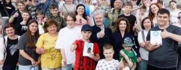 Діти загиблих героїв-десантників 46-ї бригади побували на цукерковій фабриці «Roshen»