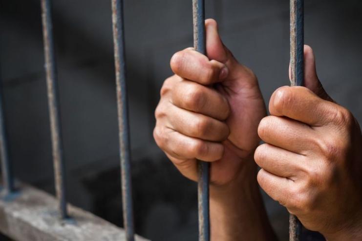 Побив знайомого посеред вулиці і пішов додому: за вбивство судили 36-річного жителя Одещини