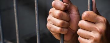 Побив знайомого посеред вулиці і пішов додому: за вбивство судили 36-річного жителя Одещини