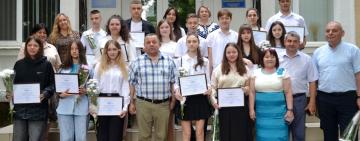 На Тарутинщині грошові сертифікати отримали талановиті випускники громади