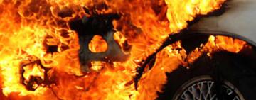 На Одещині підпалили дві автівки військових, – ЗМІ