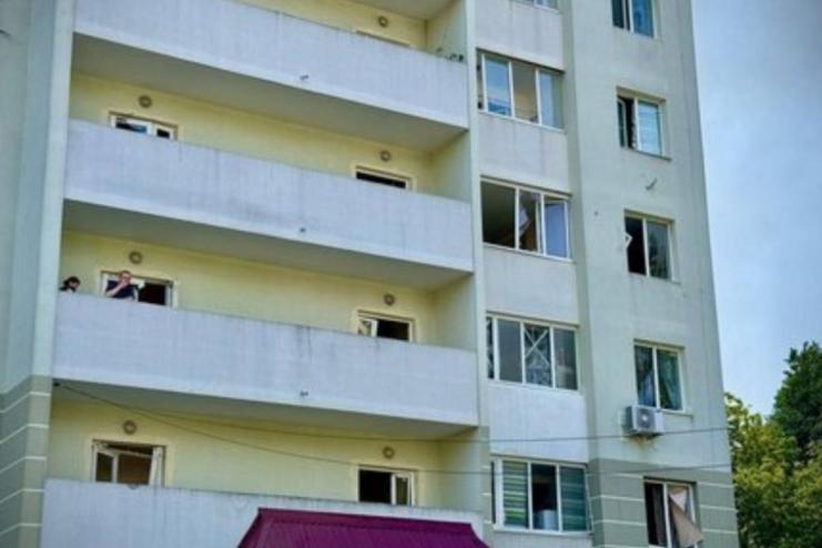 "Діти надихались гаром": як долають наслідки російського удару по Одесі мешканці пошкодженого будинку