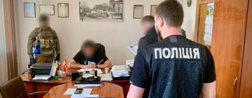 Групу шахраїв, які привласнювали землі на узбережжі лиману на Одещині, відправили на лаву підсудних