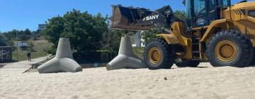 На Одещині встановлюють оборонні споруди: на пляжі в області зʼявились тетраподи