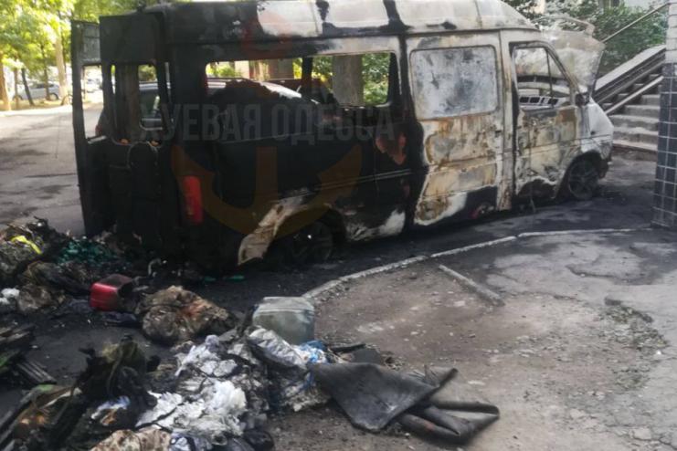 В Одесі спалили знову військове авто – ЗМІ