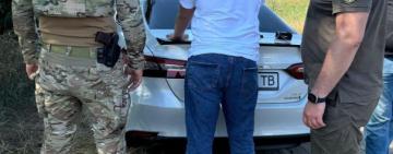 На Одещині затримано 25-річного чоловіка, який намагався дати хабар прикордонниці