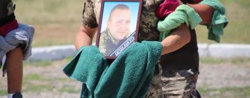 Болградська громада попрощалася з Героєм