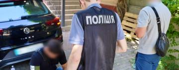 Поліцейські Одещини викрили злочинну схему продажу автівок, ввезених під виглядом гуманітарної допомоги