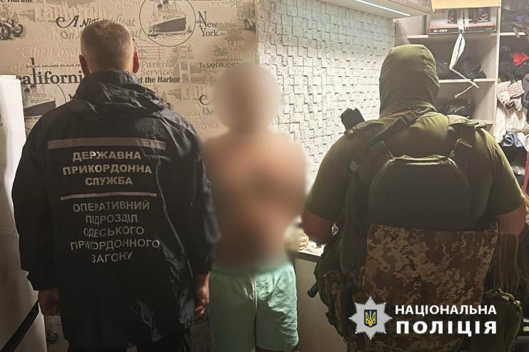 3500 доларів за виїзд з України: одеські поліцейські затримали організатора нелегального трансферу