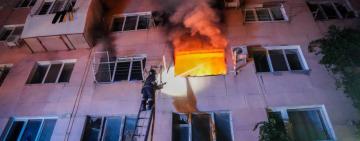 В Одесі з пожежі рятувальники вивели 24 людини