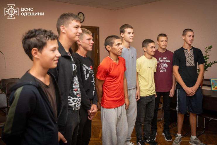 Школярі з Одещини допомогли рятувальникам загасити одну із масштабних пожеж в екосистемах