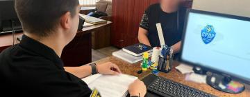 Поліцейські викрили одеську бухгалтерку, що незаконно перевела 1,3 мільйона гривень на свої рахунки