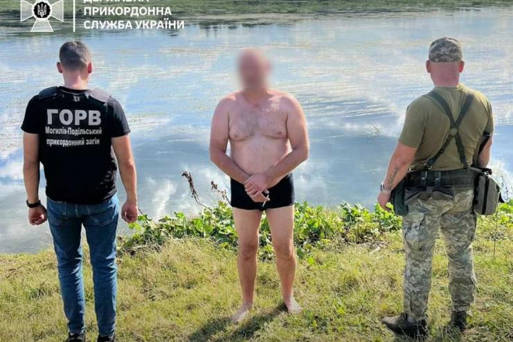 Громадянин Молдови на спір переплив Дністер і був затриманий на березі українськими прикордонниками